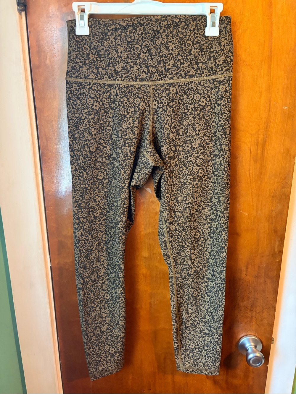 Everlane Perform Ankle Leggings